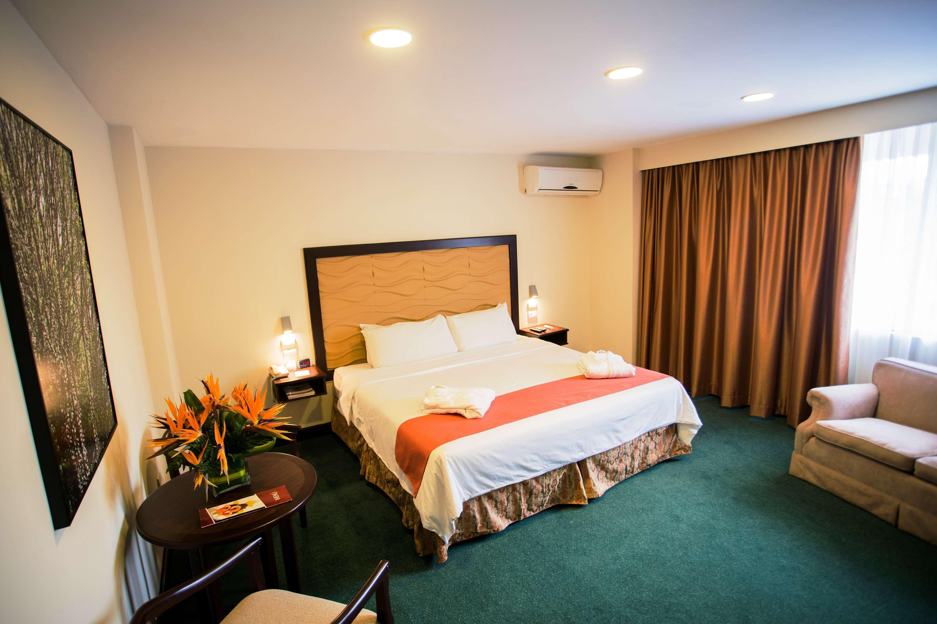 Best Western Plus - Magee Inn & Suites Экстерьер фото
