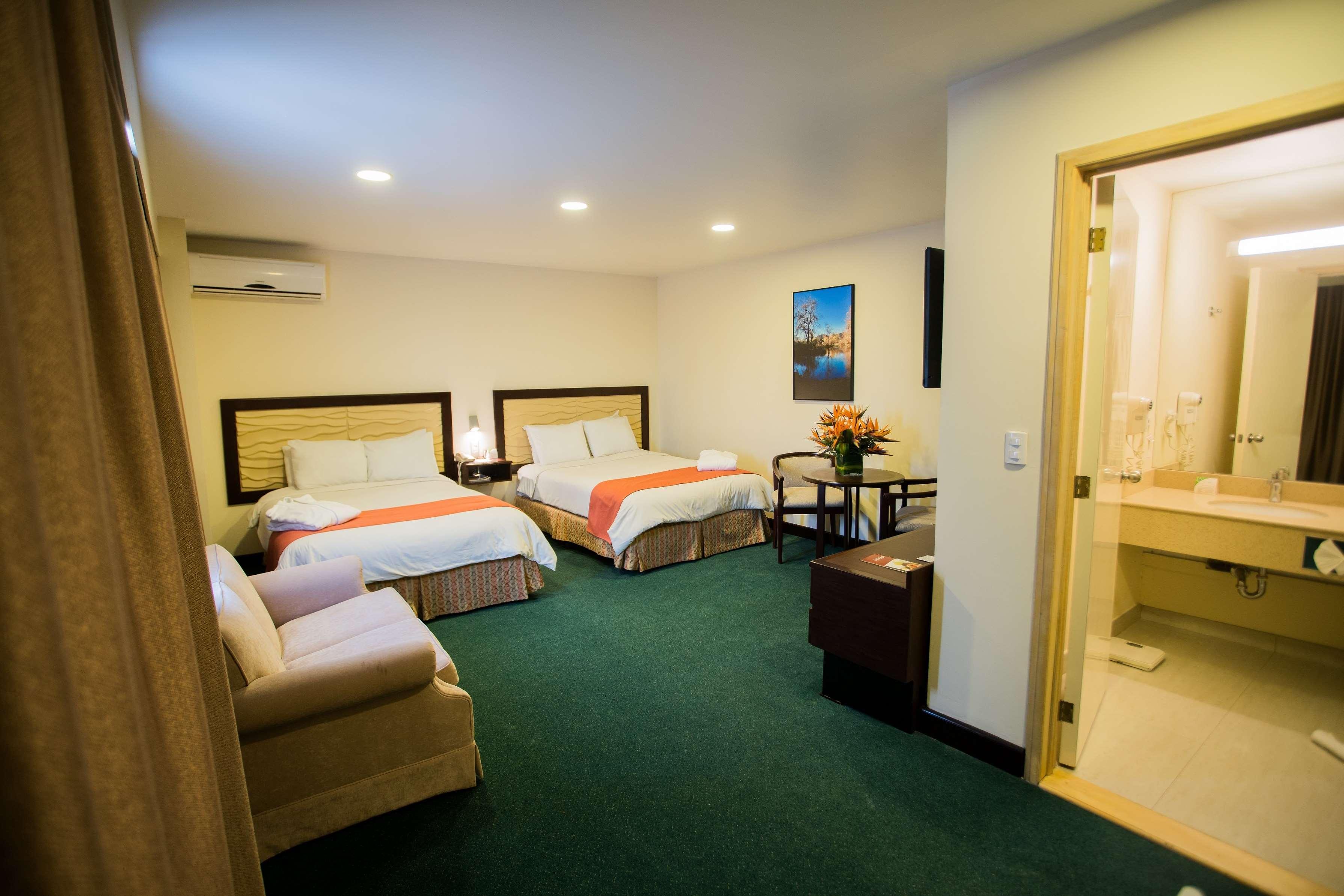 Best Western Plus - Magee Inn & Suites Экстерьер фото