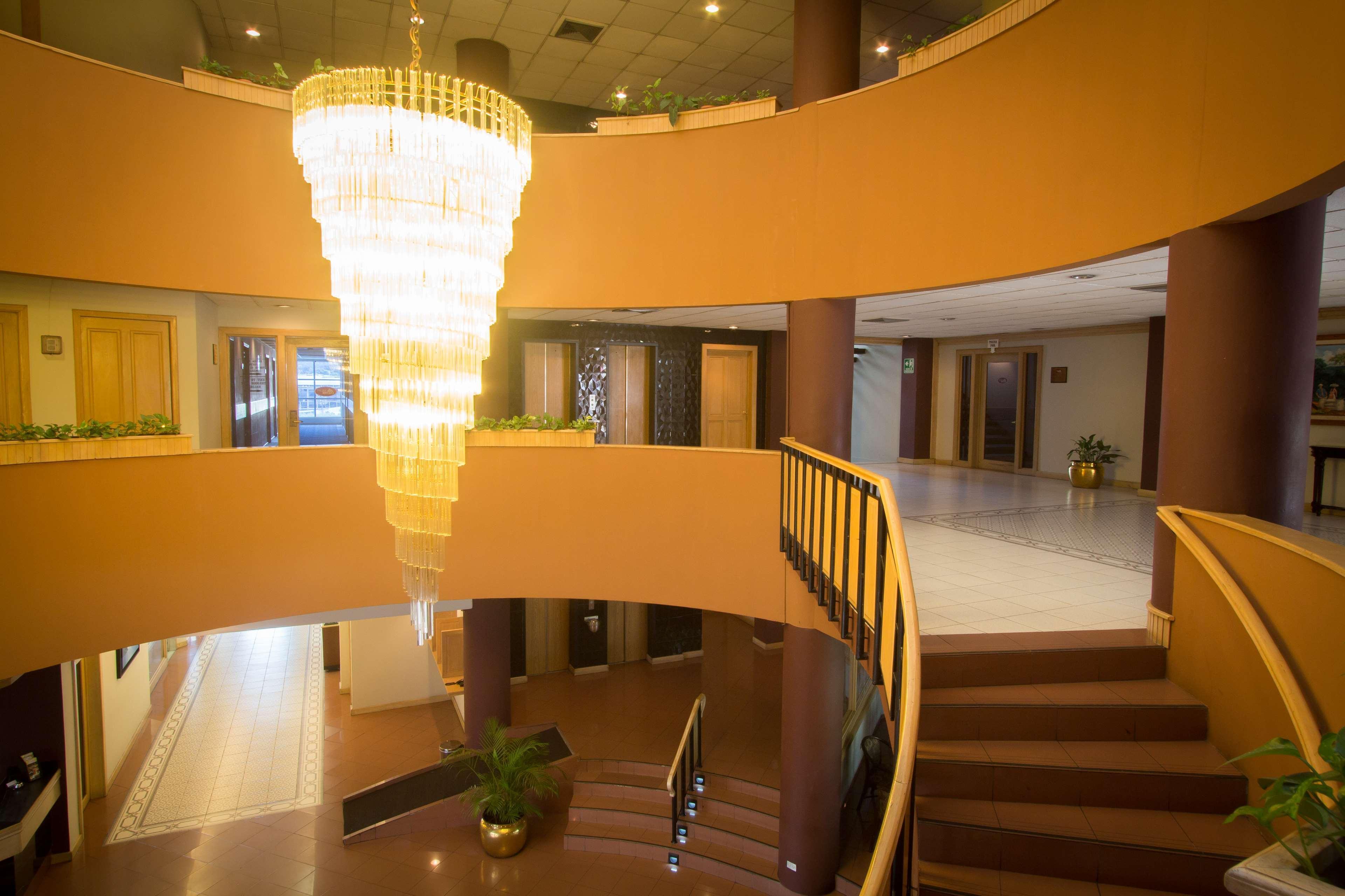 Best Western Plus - Magee Inn & Suites Экстерьер фото