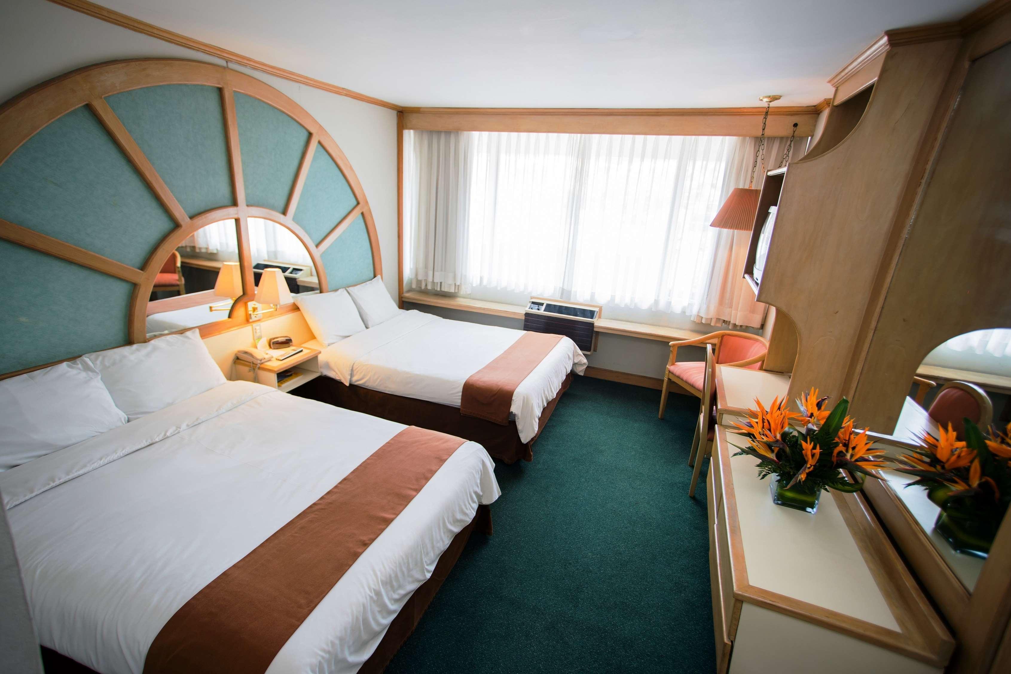 Best Western Plus - Magee Inn & Suites Экстерьер фото
