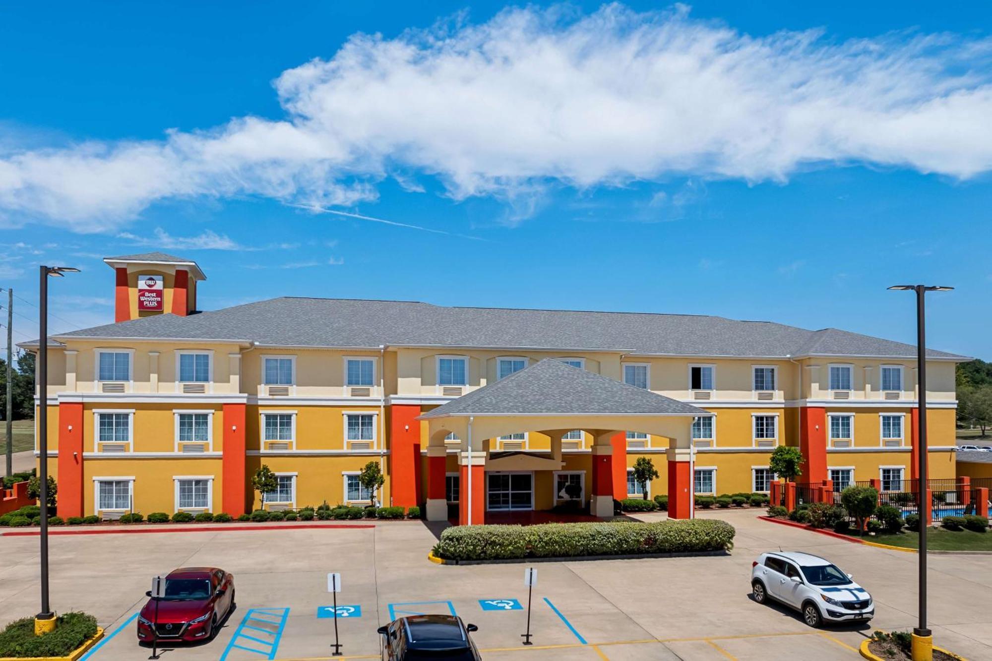 Best Western Plus - Magee Inn & Suites Экстерьер фото